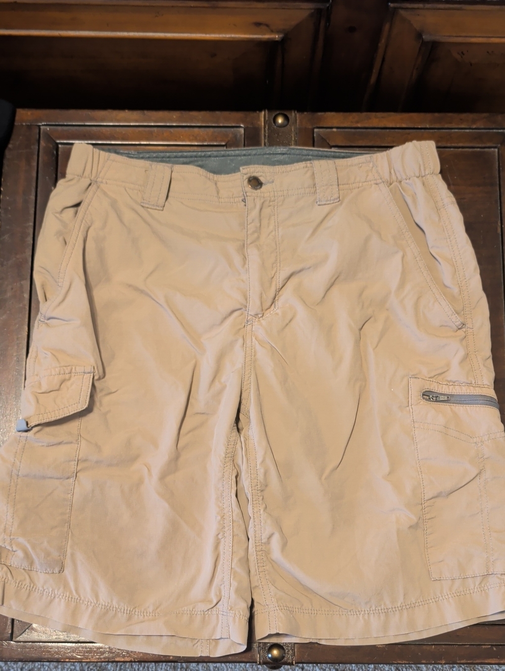 Women's Columbia Shorts in Beige Tan with Gray trimmings